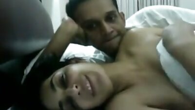 Тази съпруга секс бг аматьори на ексхибиционист обича да го показва за съпруг на ваканция