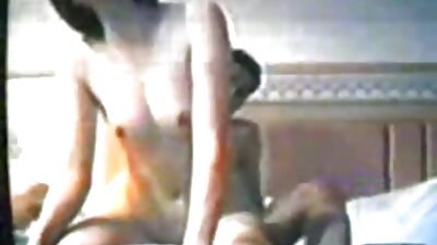 E'monee интензивна сцена със българско домашно порно свършване